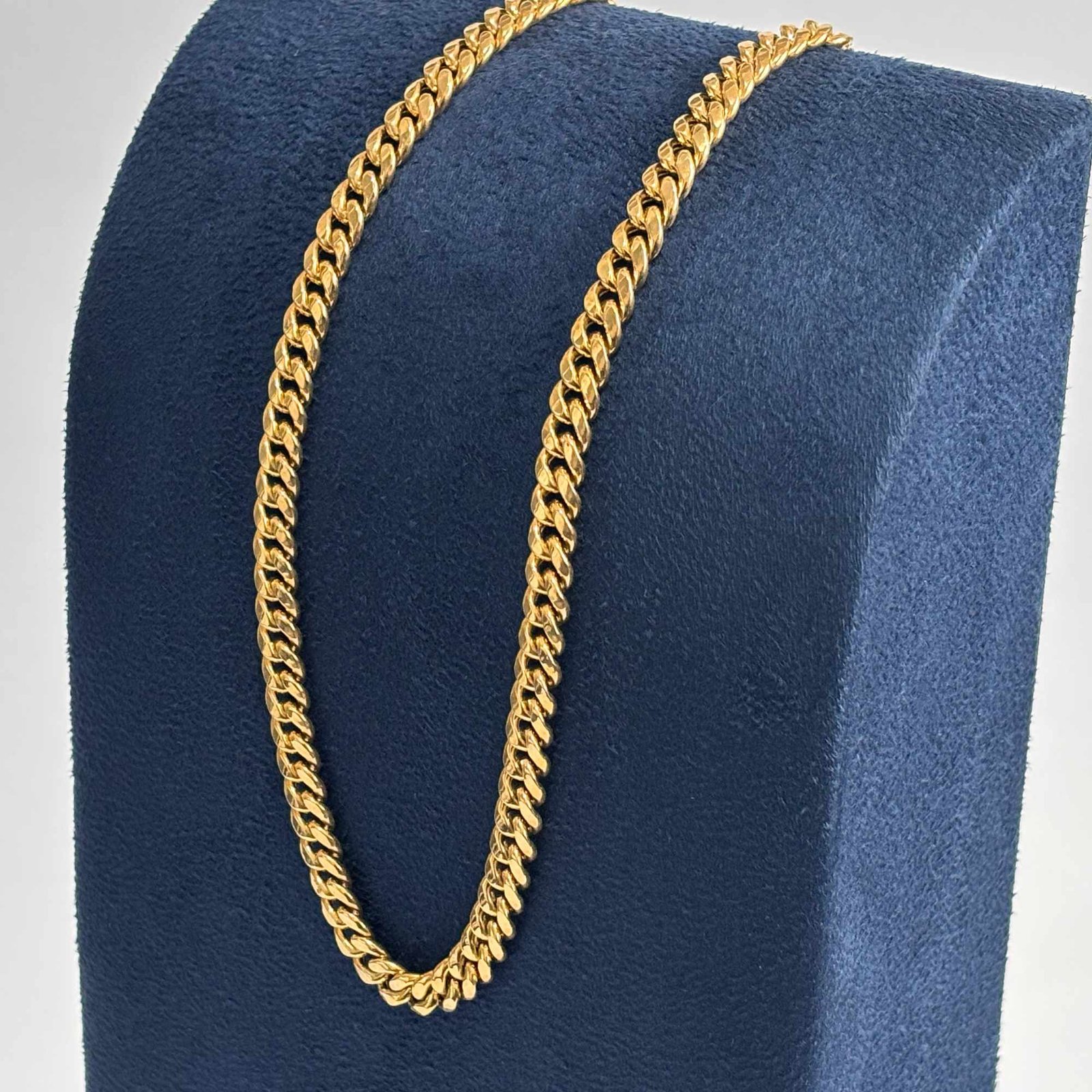 Cadena Italiana – Cubana hueca con broche oculto