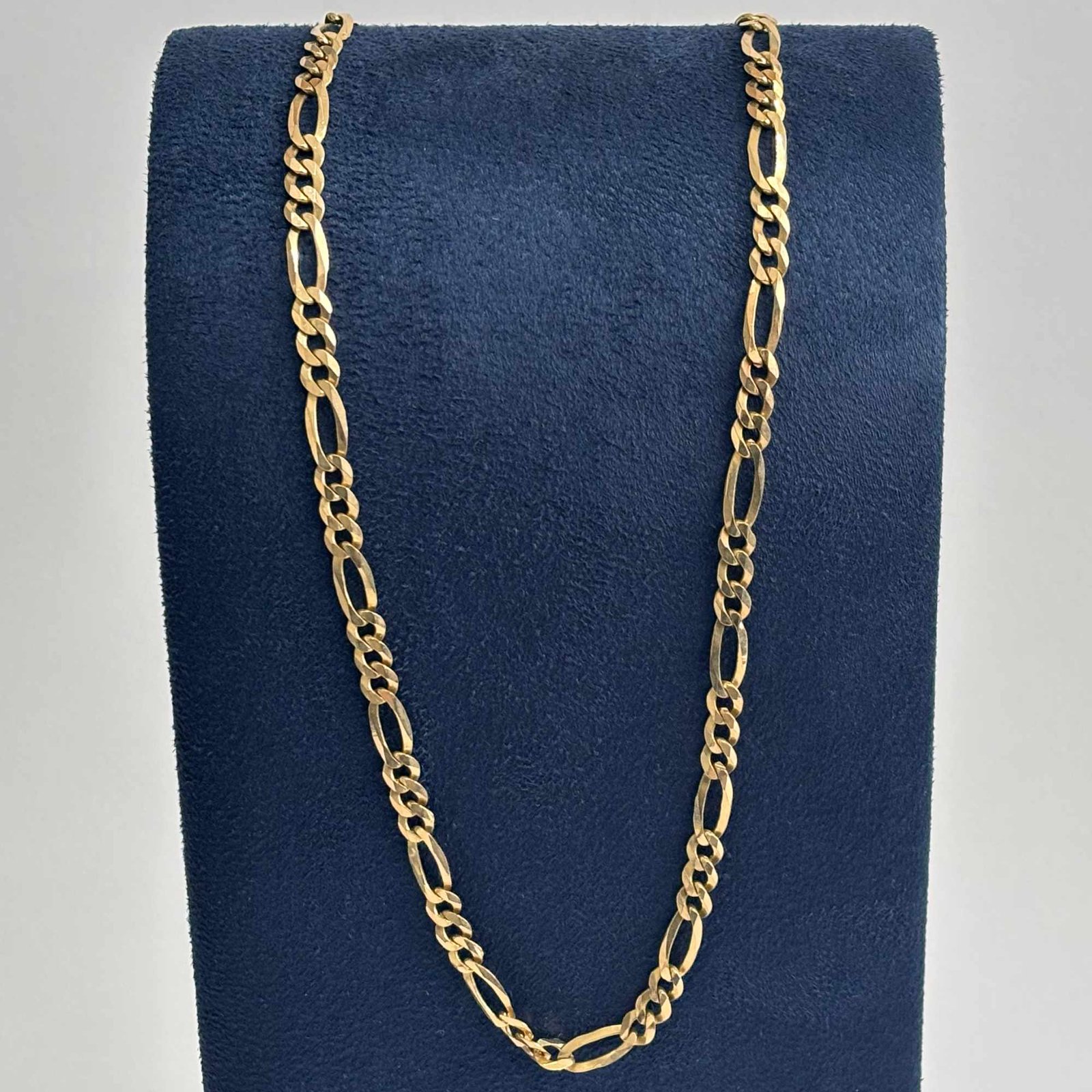 Cadena Cartier – Modelo sólido nacional