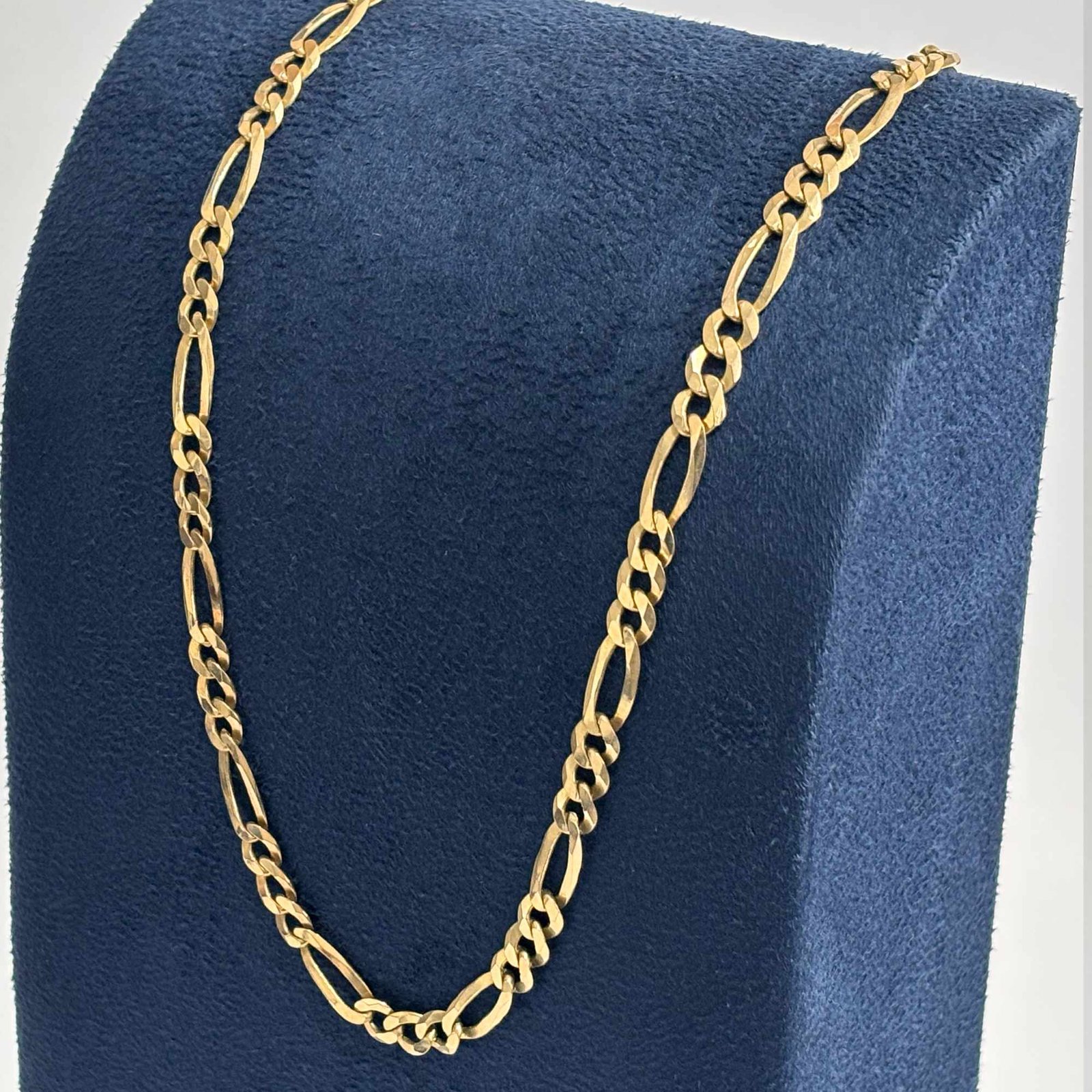 Cadena Cartier – Modelo sólido nacional